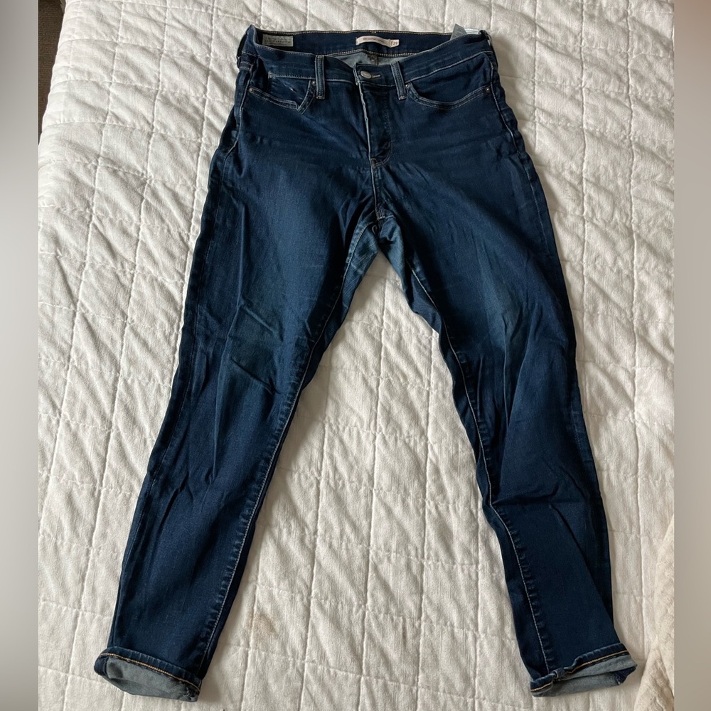 Levi’s dark blue 311 shaping skinny jeans